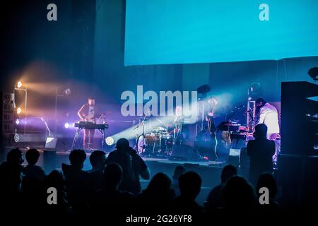 Bologna, Italia. 8 giugno 2021. 18 mesi dopo l'uscita di Momentum, l'ultimo album del CALIBRO 35, la band formata da massimo Martellotta, Enrico Gabrielli, Luca Cavina, Fabio Rondanini e Tommaso Colliva, annuncia il suo ritorno al disco e sul palco: Sarà infatti disponibile a partire dal '11 June Post Momentum EP (Record Kicks), e la band si fermerà sul palco dell'Arena Puccini per la prima data dal vivo del tour Post Momentum. (Foto di Luigi Rizzo/Pacific Press) Credit: Pacific Press Media Production Corp./Alamy Live News Foto Stock