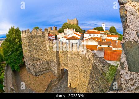 Mura cittadine di Bragança, XV secolo, Bragança, Portogallo, Europa Foto Stock