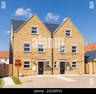 Semi-staccata nuova costruzione casa nel nuovo Stortford Fields Housing sviluppo. Bishop's Stortford, Hertfordshire. REGNO UNITO Foto Stock