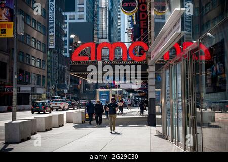 New York, Stati Uniti. 09 giugno 2021. The AMC Empire 25 Cinemas in Times Square a New York mercoledì 9 giugno 2021. (ÂPhoto byÂ Richard B. Levine) Credit: Sipa USA/Alamy Live News Foto Stock