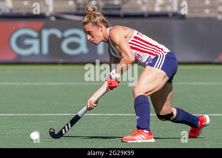 AMSTELVEEN, PAESI BASSI - 9 GIUGNO: Susannah Townsend of England durante la partita dei Campionati europei di Hockey tra Belgio e Inghilterra al Wagener Stadion il 9 giugno 2021 ad Amstelveen, Paesi Bassi (Foto di Jeroen Meuwsen/Orange Pictures) Foto Stock