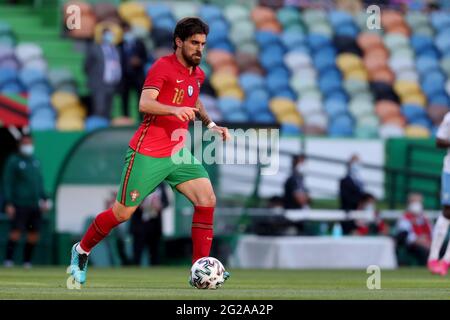 Lisbona, Portogallo. 9 Giugno 2021. Ruben Neves del Portogallo in azione durante la partita di calcio internazionale amichevole tra Portogallo e Israele, allo stadio Jose Alvalade di Lisbona, Portogallo, il 9 giugno 2021, in vista del Campionato europeo UEFA EURO 2020. Credit: Pedro Feuza/ZUMA Wire/Alamy Live News Foto Stock