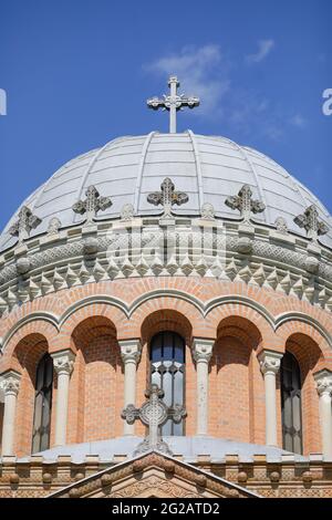 Buftea, Romania - 6 giugno 2021: Cappella della Santissima Trinità al Palazzo Stirbey (domeniul Stirbey). Foto Stock