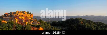 FRANCIA, PROVENZA-ALPI-COSTA AZZURRA. VAUCLUSE (84) ROUSSILLON , PARCO NATURALE DEL LUBERON, Foto Stock