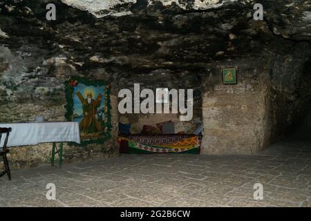 Constanta, Romania - 04 agosto 2020: La grotta di Sant'Andrea a Dobrogea, Romania. Foto Stock
