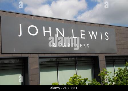 Un grande magazzino John Lewis ad Ashford a Kent, Inghilterra, il 3 giugno 2021. Si tratta di uno degli otto rami da chiudere in modo permanente nel 2021. Foto Stock