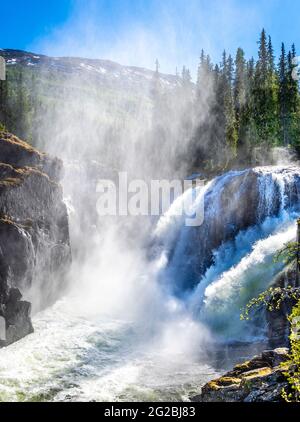 Una famosa cascata in Hemsedal, Norvegia. Foto Stock