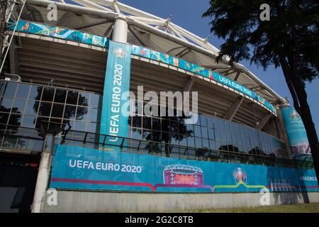 Roma, Italia. 10 Giugno 2021. Particolare dello Stadio Olimpico di Roma. Lo Stadio Olimpico di Roma ospiterà domani sera, venerdì 11 giugno 2021, la partita inaugurale dei Campionati europei di calcio, che avrebbero dovuto essere disputati nel 2020 ma, a causa della pandemia del covid-19, quest'anno si disputerà (Foto di Matteo Nardone/Pacific Press/Sipa USA) Credit: Sipa USA/Alamy Live News Foto Stock