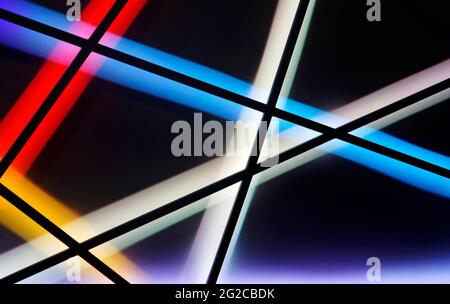 Linee colorate chiare, sfondo geometrico Foto Stock