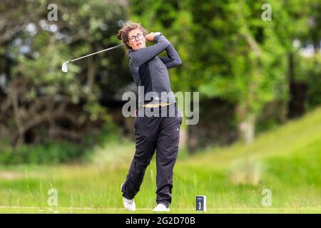 Troon, Regno Unito. 10 Giugno 2021. EMILY TOY dall'Inghilterra che gioca al Barassie Links, Troon durante la partita della R e UN Campionato Amatoriale sponsorizzato donne. Credit: Findlay/Alamy Live News Foto Stock