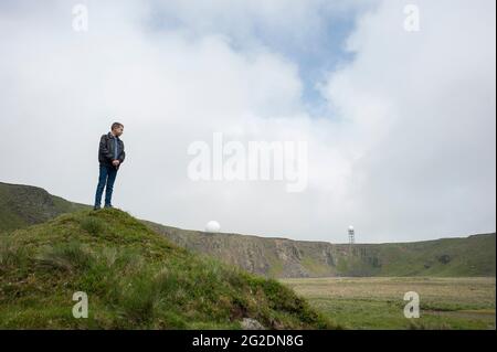 Bambini che esplorano il paesaggio nello Shropshire Inghilterra Foto Stock