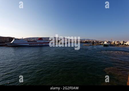 Ferry Festos Palace - Porto del Pireo Grecia Foto Stock