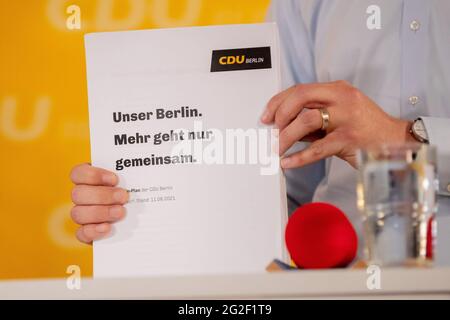 Berlino, Germania. 11 Giugno 2021. Stefan Evers, Segretario Generale della CDU di Berlino, presenta il progetto di programma governativo della CDU di Berlino ad una conferenza stampa digitale. Credit: Christoph Soeder/dpa/Alamy Live News Foto Stock