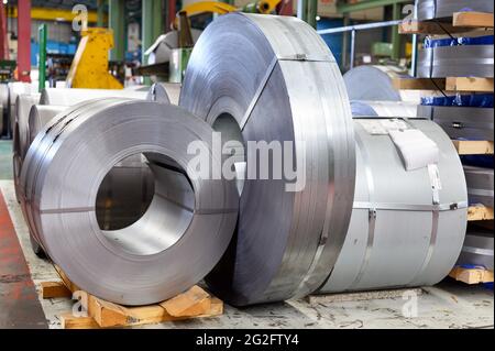 Interno di una fabbrica industriale di lavorazione del metallo. Foto di alta qualità. Foto Stock