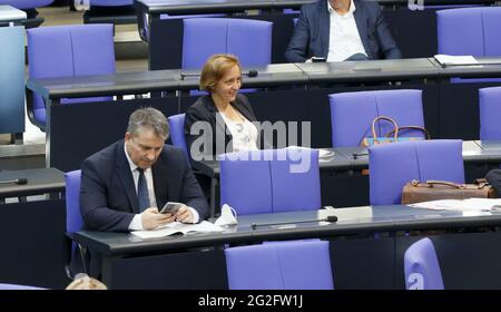 Berlino, Germania. 11 Giugno 2021. Beatrix Amelie Ehrengard Eilika von Storch, Duchessa di Oldenburg, è un politico e avvocato tedesco. Dal dicembre 2019 è stata portavoce federale del suo partito, l'AFD di destra, e membro del Bundestag. Credit: Juergen Nowak/Alamy Live News Foto Stock