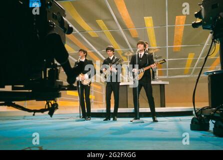 I Beatles si esibiscono negli Stati Uniti durante il ed Sullivan Show il 9 febbraio 1964. Foto Stock