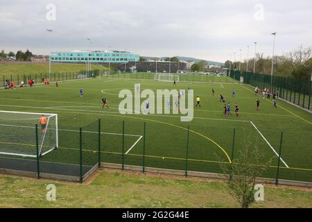 Queen Margaret Academy, Ayr, Ayrshire, Scozia, Regno Unito. Nuove superfici per tutte le condizioni atmosferiche utilizzate per il calcio Foto Stock