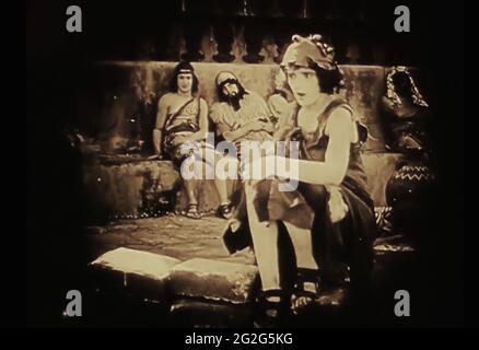 Vintage ancora della vita antica di Babilonia dal film dei primi anni del 1900 Intollerance Foto Stock
