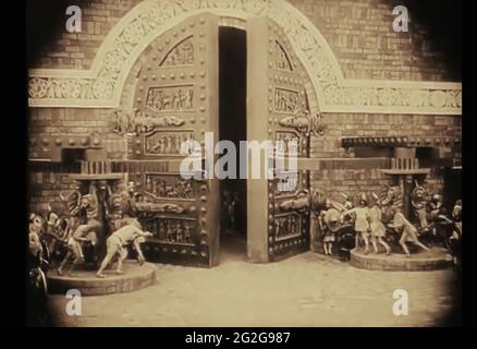Vintage ancora della vita antica di Babilonia dal film dei primi anni del 1900 Intollerance Foto Stock