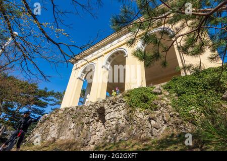 Mödling, edificio Husarentempel, parco naturale Naturpark Föhrenberge a Wienerwald / Vienna Woods, Niederösterreich / bassa Austria, Austria Foto Stock