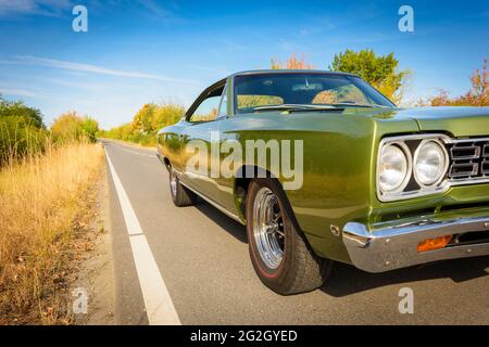 Plymouth Road Runner, costruito nel 1968, muscle car, oldtimer, classico Foto Stock