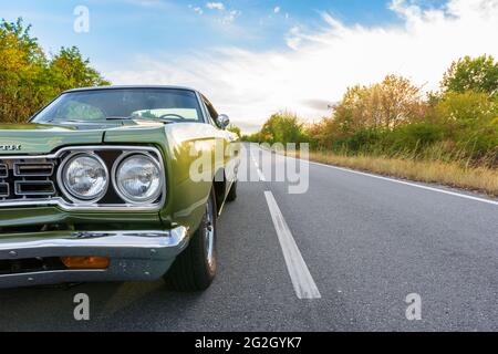 Plymouth Road Runner, costruito nel 1968, muscle car, oldtimer, classico Foto Stock