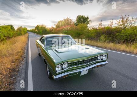 Plymouth Road Runner, costruito nel 1968, muscle car, oldtimer, classico Foto Stock