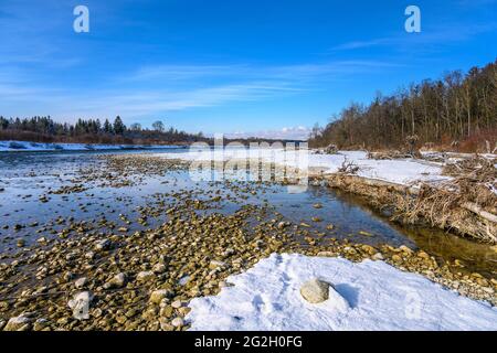 Germania, Baviera, alta Baviera, Tölzer Land, Dietramszell, Distretto di Ascholding, Isar in inverno Foto Stock