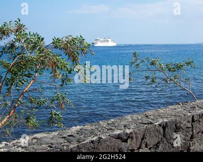 Playa Blanca, Lanzarote, Spagna: Settembre 30 2005: Isole Canarie traghetto Armas sulla strada tra Playa Blanca Lanzarote e Corralejo Fuerteventura ON Foto Stock