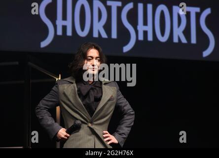 Tokyo, Giappone. 11 Giugno 2021. L'attore giapponese Takayuki Yamada partecipa alla cerimonia di apertura del Short Shorts Film Festival e Asia 2021 a Tokyo venerdì 11 giugno 2021. Il festival annuale del cinema si terrà fino al 21 giugno. Credit: Yoshio Tsunoda/AFLO/Alamy Live News Foto Stock