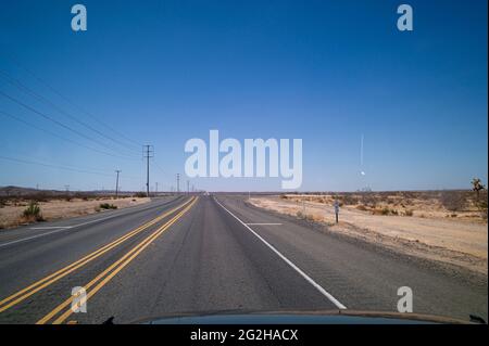 Sulla strada per Death Valley, California, USA Foto Stock