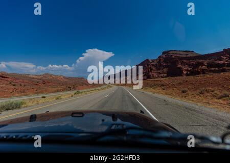 Vista panoramica sull'autostrada US 191 vicino a Moab, Utah, USA Foto Stock