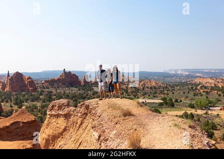 Escursione attraverso l'Angel's Palace Trail nel Kodakchrome Basin state Park, Utah, USA. Foto Stock