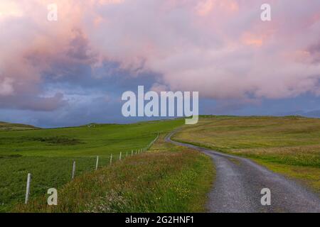 Cielo serale a Lund, Isola di Unst, Scozia, Isole Shetland Foto Stock