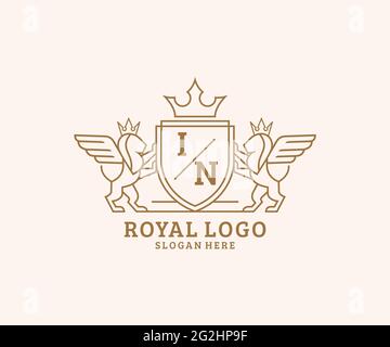 IN Letter Lion Royal Luxury Heraldic, Crest Logo template in arte vettoriale per Ristorante, Royalty, Boutique, Cafe, Hotel, Araldica, Gioielli, Moda e. Illustrazione Vettoriale