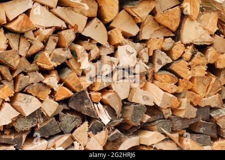 Legna da ardere: Frassino, betulla, acero Foto stock - Alamy