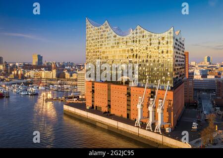 Veduta aerea di Elbphilharmonie ad Amburgo, Germania Foto Stock