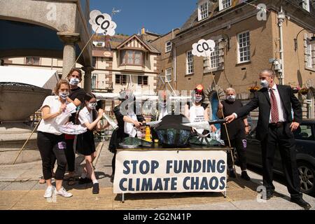 Falmouth Cornovaglia, estinzione i manifestanti della ribellione da tutto il paese marciano per le strade di Falmouth per il G 7 summit St Ives Cornovaglia Credit: kathleen White/Alamy Live News Foto Stock