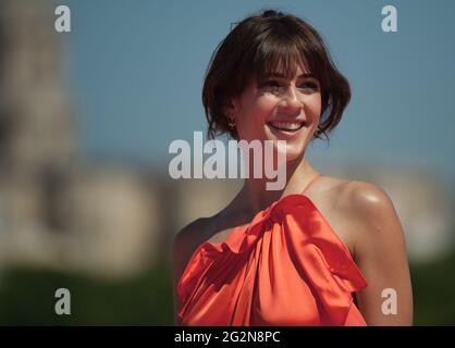 Malaga, Spagna. 12 giugno 2021. L'attrice spagnola Eva Ugarte partecipa alla fotocall del film "Garcia y Garcia" di Malaga. La nuova edizione del 24° Festival del Cinema spagnolo di Malaga, grande evento cinematografico in Spagna, presenta i film candidati alla vittoria del premio "Bizznaga de Oro", seguire tutte le misure per prevenire la diffusione del coronavirus e garantire un evento sicuro. Il festival si terrà dal 3 al 13 giugno. Credit: SOPA Images Limited/Alamy Live News Foto Stock