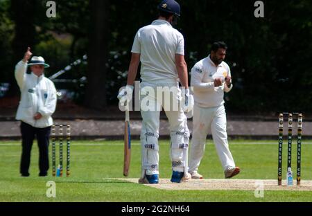 1 ° inning Moseley in campo Moseley Cricket Club / Kidderminster Cricket Club a Mosley CC Birmingham - Sabato 11 giugno 2021 Foto Stock