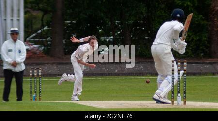 1 ° inning Moseley in campo Moseley Cricket Club / Kidderminster Cricket Club a Mosley CC Birmingham - Sabato 11 giugno 2021 Foto Stock