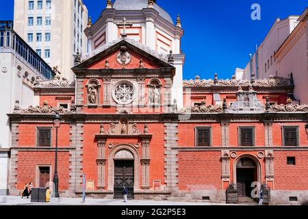 La Chiesa di las Calatravas, Iglesia de las Calatravas, è una chiesa situata a Madrid. E 'stato dichiarato Bien de interés culturale nel 1995. L'esterno Foto Stock