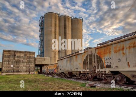 Silos di cemento Foto Stock