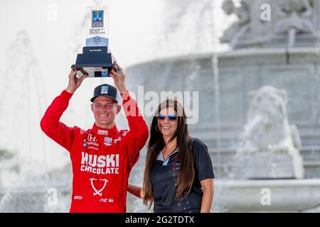 12 giugno 2021, Detroit, Michigan, USA: MARCUS ERICSSON (8) di Kumla, Svezia vince il Chevrolet Detroit Grand Prix alla Belle Isle di Detroit, Michigan. (Immagine di credito: © Brandon carter Grindstone Media/ASP via ZUMA Wire) Foto Stock