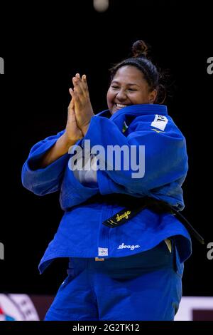 Budapest, Ungheria. 12 giugno 2021. Brasile Beatriz Souza in blu donne 78 kg bronzo finale 2021 Campionato Mondiale Judo alla Budapest Sports Arena di Budapest, Ungheria il 12 giugno 2021. Credit: Enrico Calderoni/AFLO SPORT/Alamy Live News Credit: AFLO Co. Ltd./Alamy Live News Foto Stock