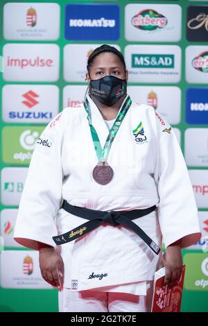 Budapest, Ungheria. 12 giugno 2021. Brasile Beatriz Souza durante la cerimonia di premiazione donne 78 kg finale 2021 Campionato Mondiale Judo alla Budapest Sports Arena di Budapest, Ungheria, il 12 giugno 2021. Credit: Enrico Calderoni/AFLO SPORT/Alamy Live News Credit: AFLO Co. Ltd./Alamy Live News Foto Stock