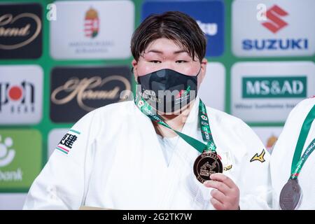 Budapest, Ungheria. 12 giugno 2021. Cerimonia giapponese di premiazione Sarah Asahina donne 78 kg finale Campionato Mondiale Judo 2021 alla Budapest Sports Arena di Budapest, Ungheria, il 12 giugno 2021. Credit: Enrico Calderoni/AFLO SPORT/Alamy Live News Credit: AFLO Co. Ltd./Alamy Live News Foto Stock