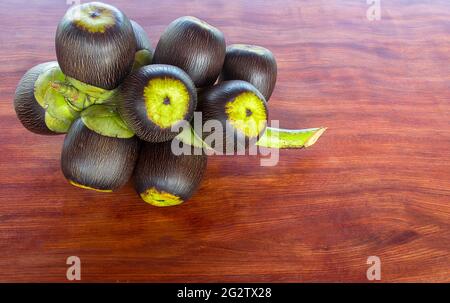 Palma Palmyra Asiatica, Palma Toddy, Palma Sugar su sfondo di legno Foto Stock