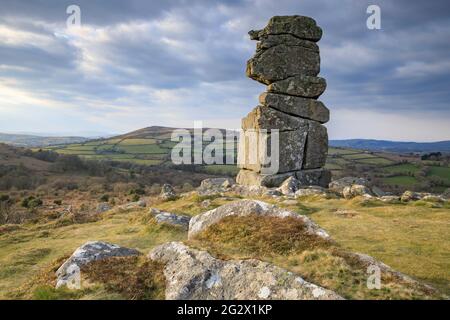 Il naso del Bowerman nel Dartmoor National Park illuminato dalla luce solare tarda sera. Foto Stock