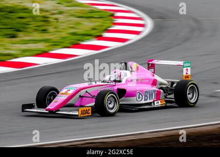 Oschersleben, Germania, 28 aprile 2019: ADAC Berlin-Brandenburg e.V. monoposto guidata da Nico Gohler durante la Formula 4 tedesca Foto Stock